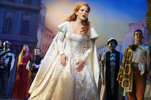 More Like a Peck on the Cheek: Broadway's 'Kiss Me, Kate!' 