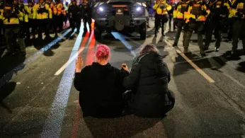 Protests Against ICE Planned Across US After Shootings in Minneapolis and Portland, Oregon